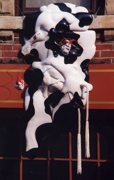 Drips - Exterior - Mad Cow MadCowDrips1997003